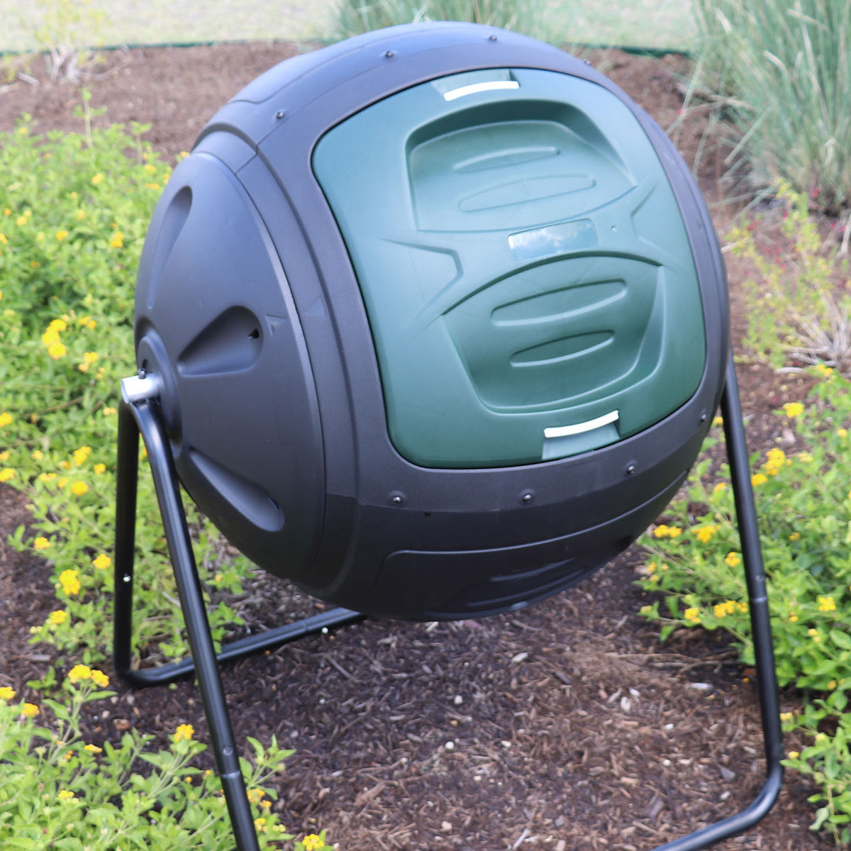 Ms. Tumbles® Compost Tumbler
