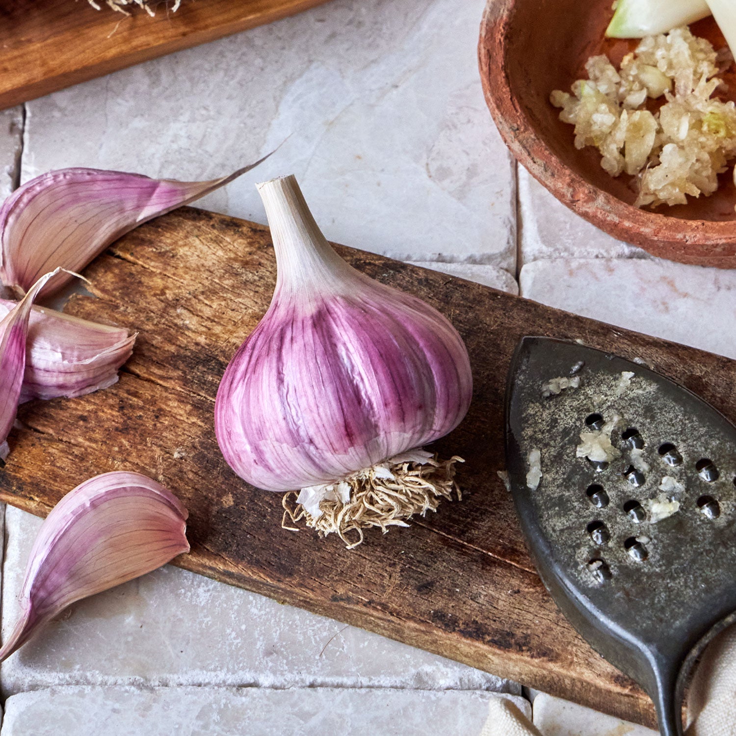 Chesnok Red Garlic Bulbs